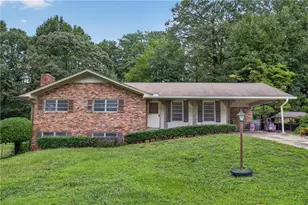 4690 Janice Dr, College Park, GA 30337 - Photo 1