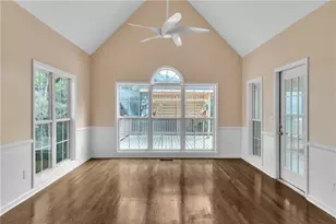 915 Chipley Ct, Marietta, GA 30062 - Photo 17