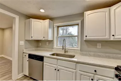 574 Glendale Road, Scottdale, GA 30079 - Photo 15