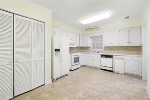 1825 Bedfordshire Dr, Decatur, GA 30033 - Photo 13