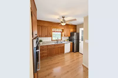 304 Fayetteville Road, Fairburn, GA 30213 - Photo 5