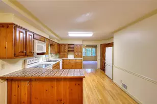 1786 SW Bear Cave SW, Lilburn, GA 30047 - Photo 15
