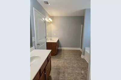 702 Lynnfield Drive, Lawrenceville, GA 30045 - Photo 13