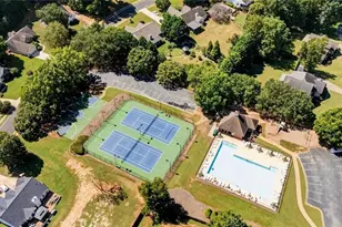 4692 Devencrest Ln, Buford, GA 30519 - Photo 9