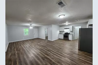 723 W Creek Circle, Monroe, GA 30655 - Photo 5