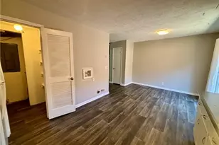 3198 Washington Rd, Atlanta, GA 30344 - Photo 5