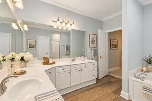 8006 Lexington Dr, Roswell, GA 30075 - Photo 11