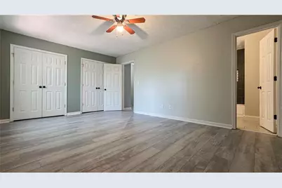 1040 Huntington Trace SE, Smyrna, GA 30082 - Photo 9