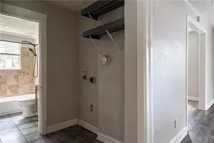 1074 Ollie Cir NW, Atlanta, GA 30314 - Photo 9