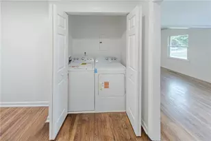 914 Bank St SE, Smyrna, GA 30080 - Photo 13