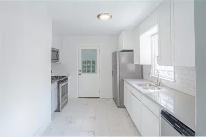 914 Bank Street SE, Smyrna, GA 30080 - Photo 3