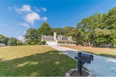 2275 Huntington Drive, Loganville, GA 30052 - Photo 3