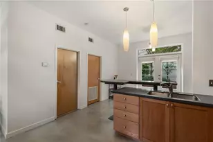 400 Village Pkwy, Atlanta, GA 30306 - Photo 13