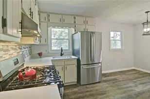 3939 Morris Cir, Douglasville, GA 30135 - Photo 11