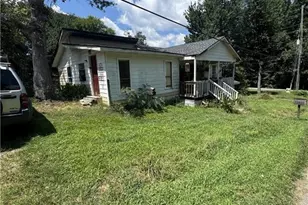 102 Oak Dr SE, Acworth, GA 30101 - Photo 1