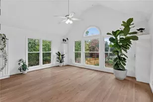 222 Gates Mill Dr, Lawrenceville, GA 30045 - Photo 11