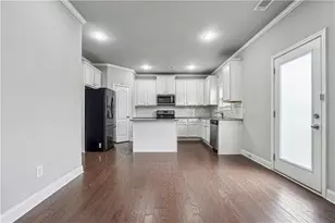659 Lynnfield Dr, Lawrenceville, GA 30045 - Photo 9
