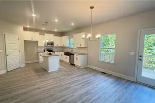 610 Bald Ridge Cir, Demorest, GA 30535 - Photo 7