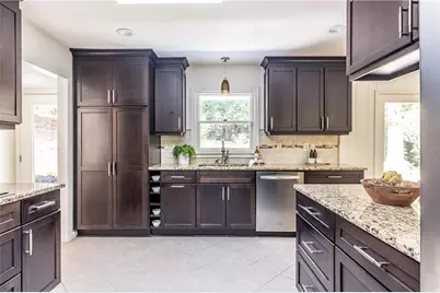 1590 Knob Hill Drive NE, Atlanta, GA 30329 - Photo 15