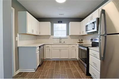 5964 Sherwood Trce, Lithonia, GA 30038 - Photo 9