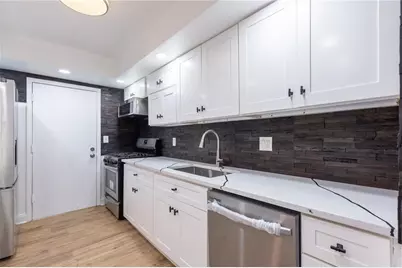 6851 Roswell Road #I11, Atlanta, GA 30328 - Photo 7