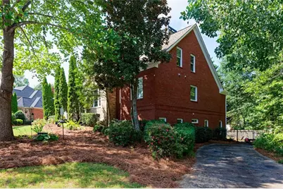 2721 Rustling Pines Court NE, Marietta, GA 30062 - Photo 3