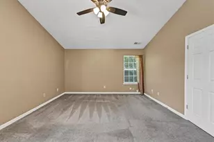 5745 Old Carriage Dr, Atlanta, GA 30349 - Photo 15