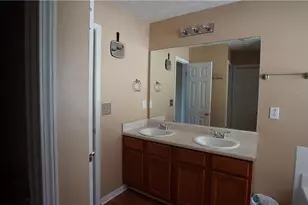 2010 Hillspring Ln, Lithonia, GA 30058 - Photo 21