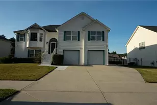 2010 Hillspring Ln, Lithonia, GA 30058 - Photo 1