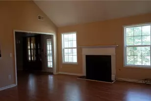 2010 Hillspring Ln, Lithonia, GA 30058 - Photo 7