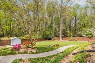 3360 Embry Hills Dr, Atlanta, GA 30341 - Photo 3