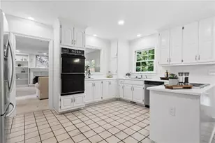 12200 Wexford Club Dr, Roswell, GA 30075 - Photo 15