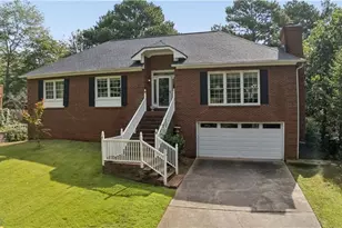 1802 Hunters Glen NE, Marietta, GA 30062 - Photo 1
