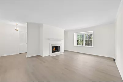 70 Chaumont Square NW, Atlanta, GA 30327 - Photo 5