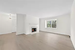 70 Chaumont Square NW, Atlanta, GA 30327 - Photo 5