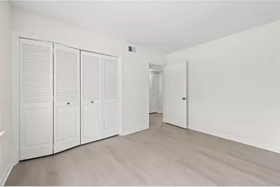 70 Chaumont Square NW, Atlanta, GA 30327 - Photo 29