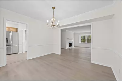 70 Chaumont Square NW, Atlanta, GA 30327 - Photo 11