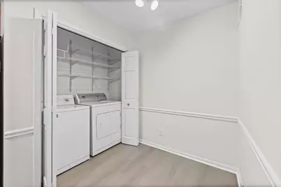70 Chaumont Square NW, Atlanta, GA 30327 - Photo 17
