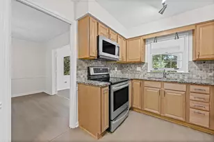 70 Chaumont Square NW, Atlanta, GA 30327 - Photo 15