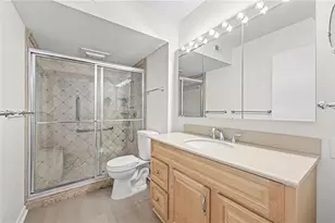 70 Chaumont Square NW, Atlanta, GA 30327 - Photo 25