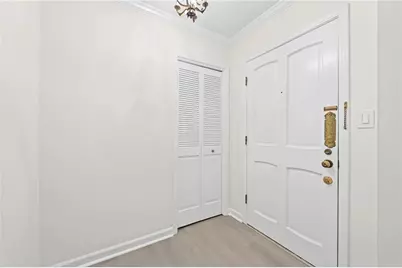 70 Chaumont Square NW, Atlanta, GA 30327 - Photo 3