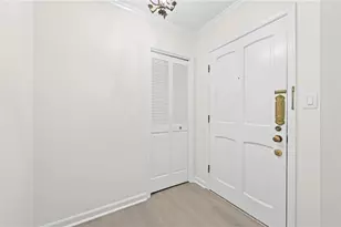 70 Chaumont Square NW, Atlanta, GA 30327 - Photo 3
