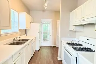 580 Windsor St SW, Atlanta, GA 30312 - Photo 3