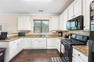 5067 Huntcrest Dr SW, Mableton, GA 30126 - Photo 15