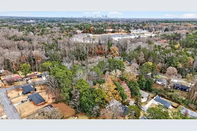 2563 Lancaster Drive, Atlanta, GA 30344 - Photo 47