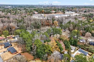 2563 Lancaster Dr, Atlanta, GA 30344 - Photo 47