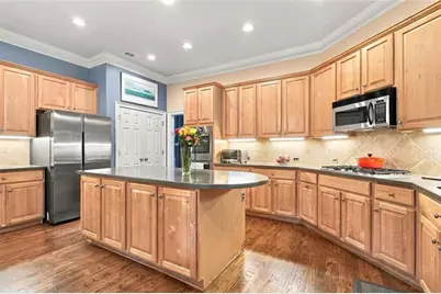 510 Wembley Circle, Sandy Springs, GA 30328 - Photo 15