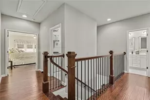 1011 Milhaven Dr, Roswell, GA 30076 - Photo 13