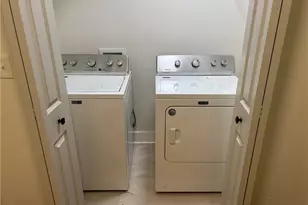 3278 Amhurst Dr NW, Atlanta, GA 30318 - Photo 15