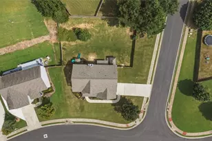 703 Country Grove Ln, Auburn, GA 30011 - Photo 57